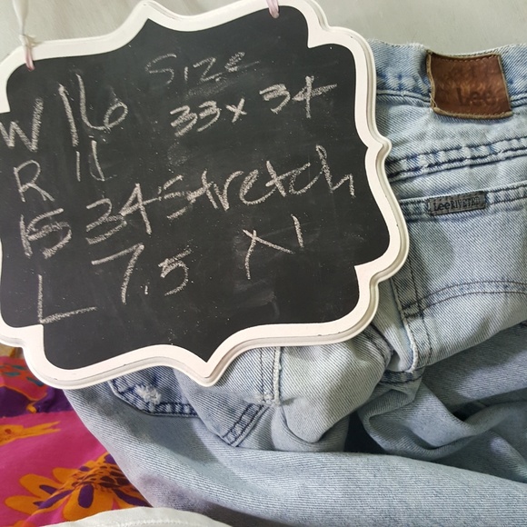 LEE Riveted Vintage High-Rise Light Wash Mom Jeans - Picture 8 of 8